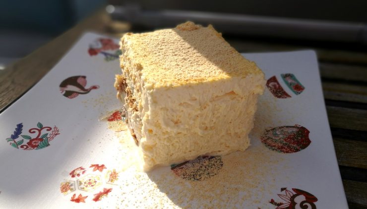 モダンテラス　西京味噌と黄粉のティラミス