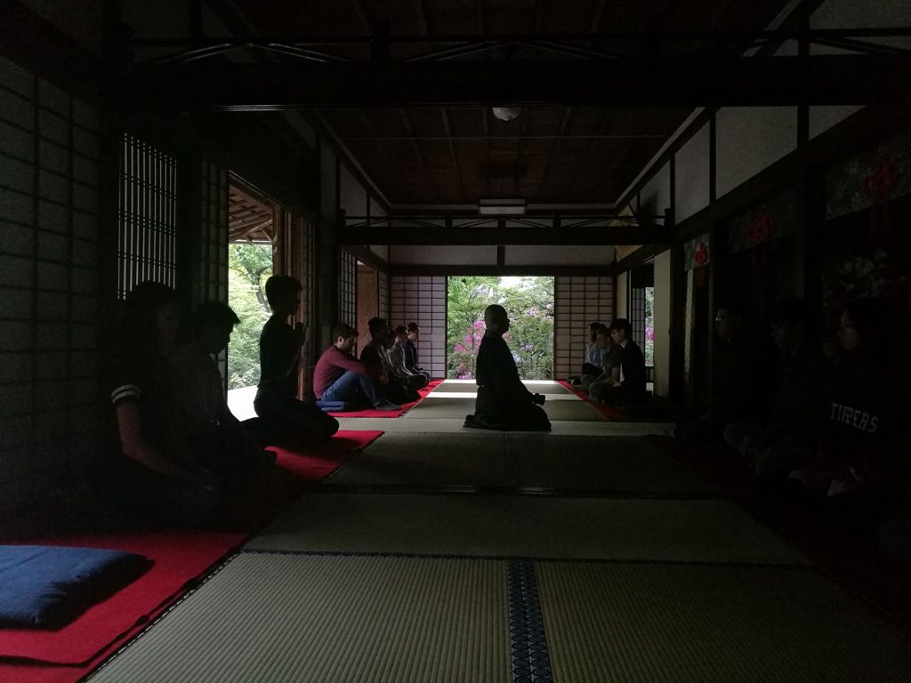 大徳寺大慈院での座禅体験