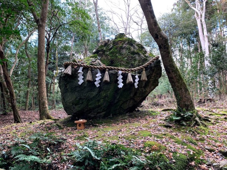 出雲大神宮　磐座