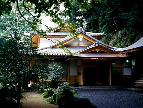 貴船神社　斉館