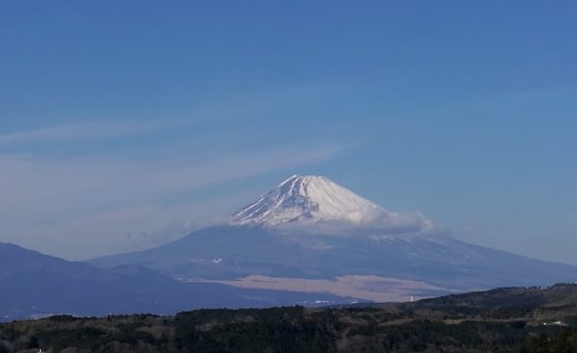 富士山　11号熱海函南線より