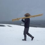 雪の中、帰庵を担ぐ 2016年1月　琵琶湖湖畔