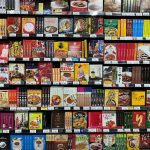 レトルトカレーの棚