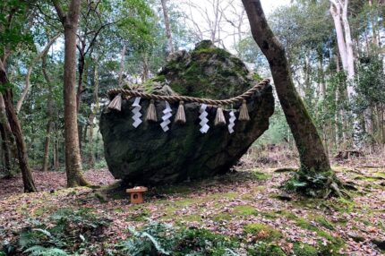 出雲大神宮　磐座